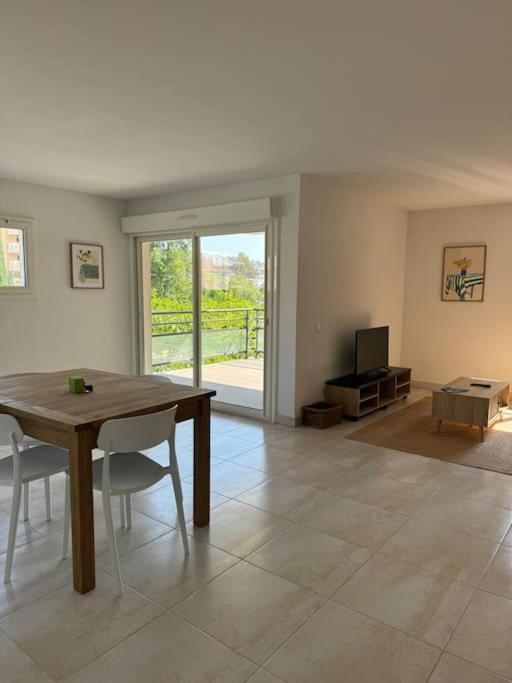 Suberbe Appartement Climatise Avec Terrasse Saint-Raphaël Extérieur photo